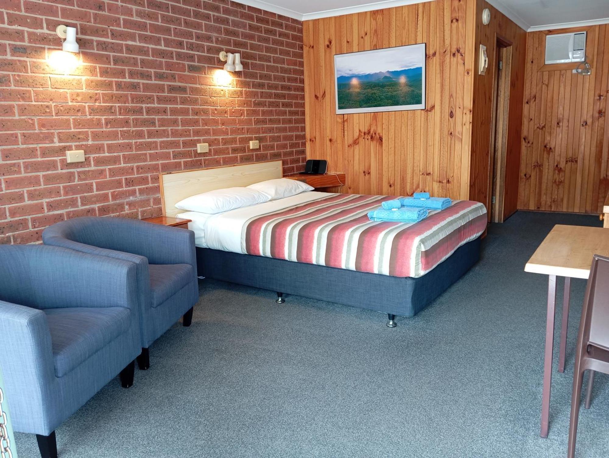 Orbost Country Road Motor Inn Exterior photo