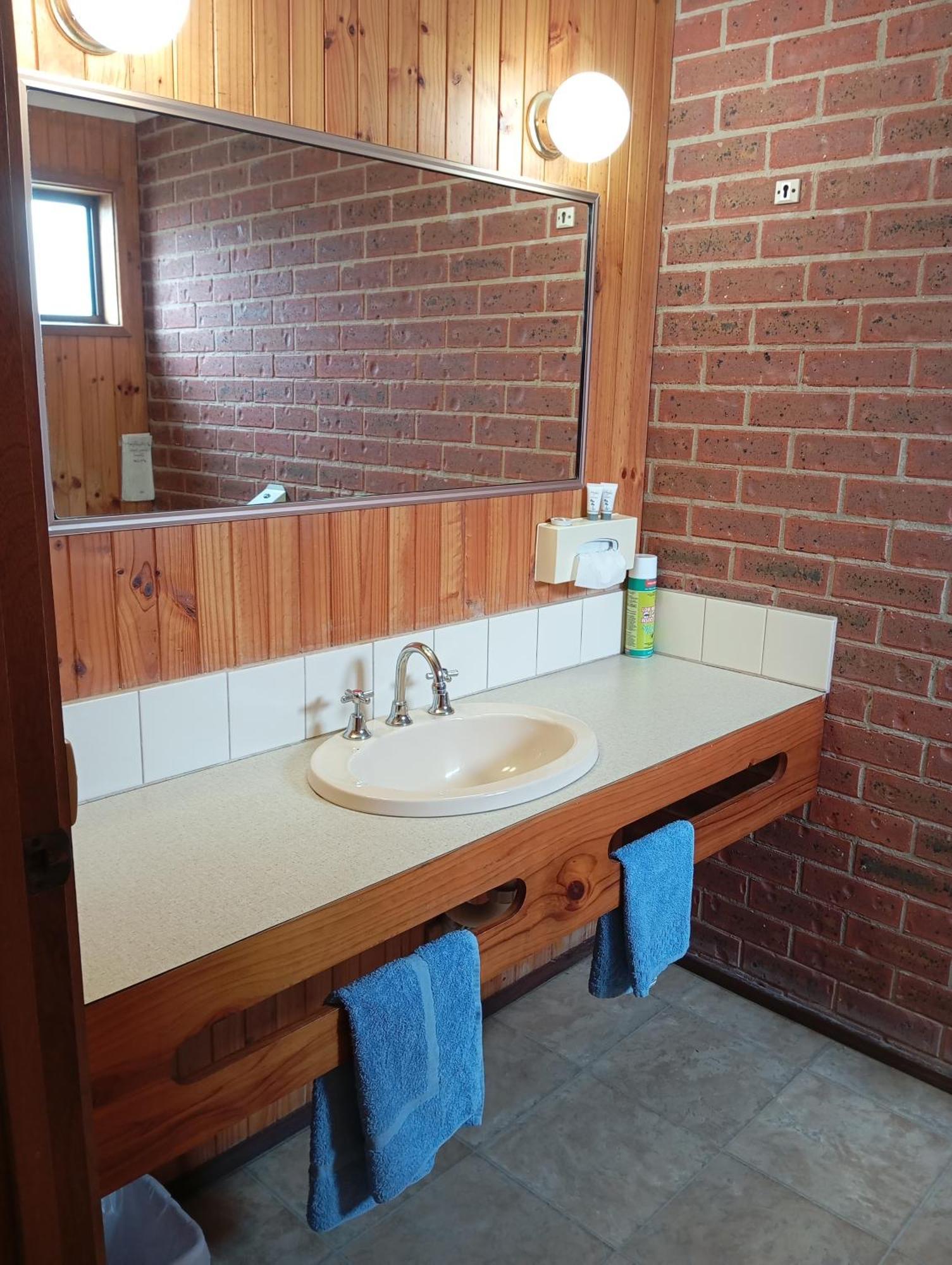 Orbost Country Road Motor Inn Exterior photo